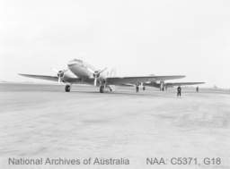 Royal aircraft under security guard at Mount Gambier South Australia.jpg